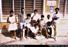 'University of Papua New Guinea [UPNG], people: Preliminary Year class, group doing field survey ...
