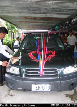 [Suva Wedding Polishing the wedding car]