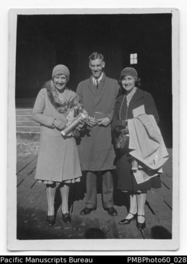 Rita and Frank Paton with Edith on Sydney wharf