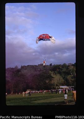 'Parachute jump near ground, Vila'
