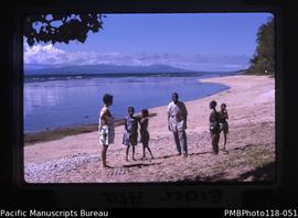'Aulua Beach - Pam and children, Elder Ata'