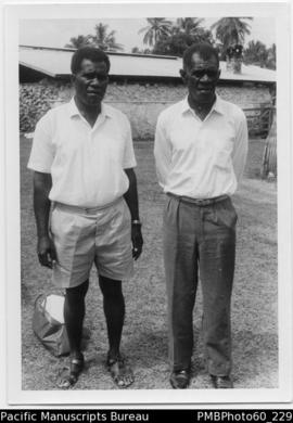 Dr Makau Kasakau (left) and Chief Graham Kalsakau (right)