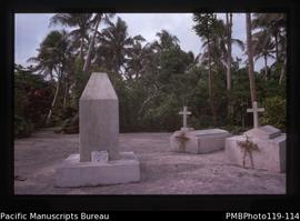 'Samoan graves, Erakor'