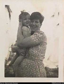 'Janet Margaret. November 1940 13 months', with Christina Stallan