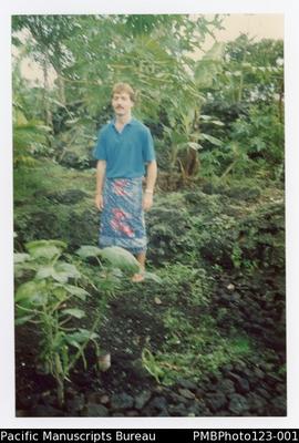 Richard Arbon in the vegetable garden at Uesiliana College, Satupaitea, Savaii