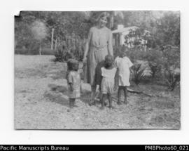 Mrs Paton with ni-Vanuatu children