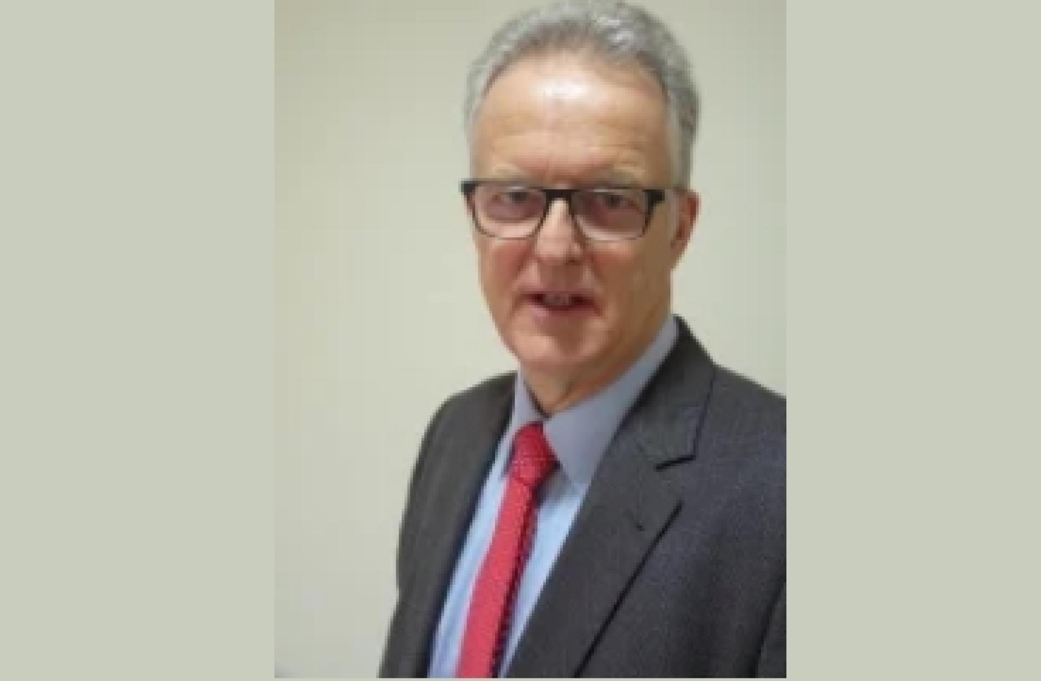 Dr Michael Schimmelpfennig