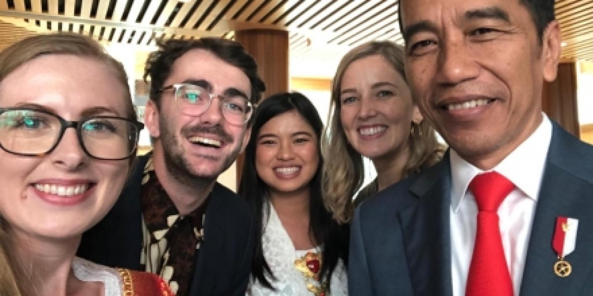 Joko Widodo with ANU alumni