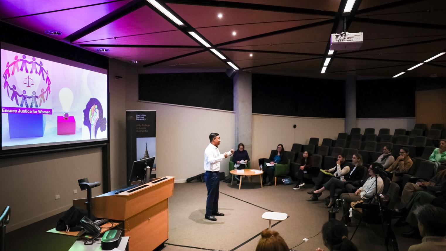 PhD student Subrata Banerjee delivers his 3MT presentation. PhD student Subrata Banerjee delivers his 3MT presentation.